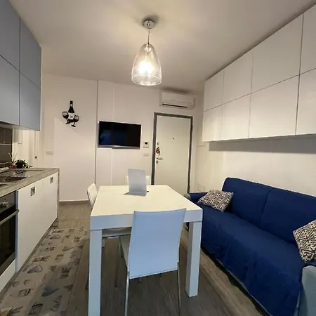 Pm 10 Via Joan Miro شقة